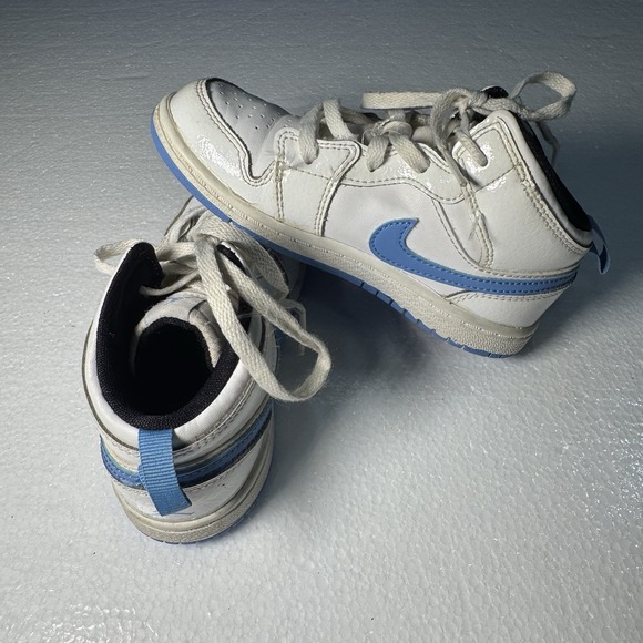 Nike Air Jordan Basketball Shoes Toddler size 10C White/Blue 640735-127 - Picture 1 of 9